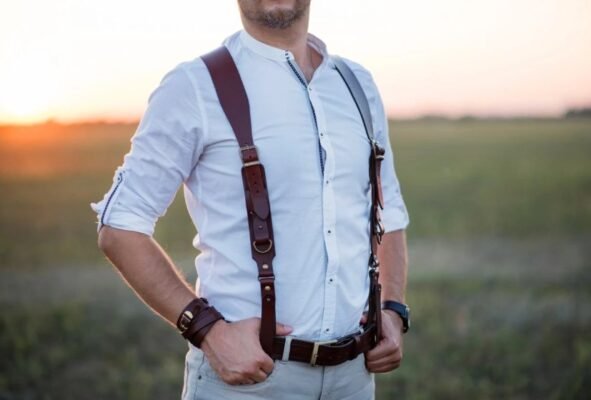 Стильні підтяжки: повернення класики. Як вибрати та з чим носити?