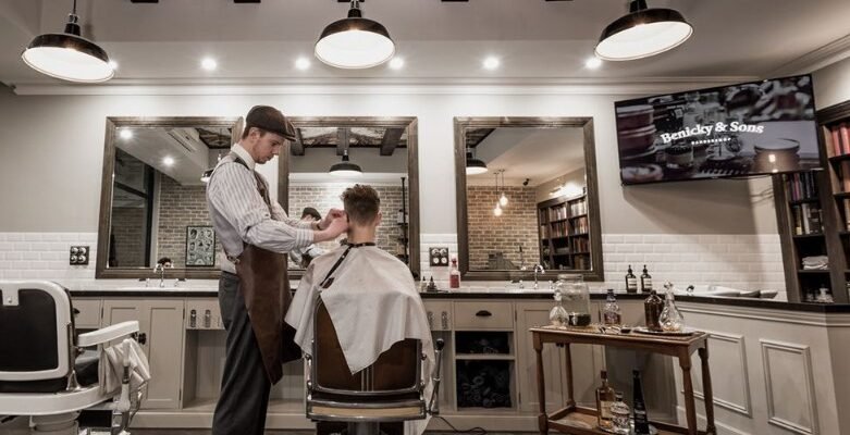 Що таке барбершоп і чому чоловіки його обирають