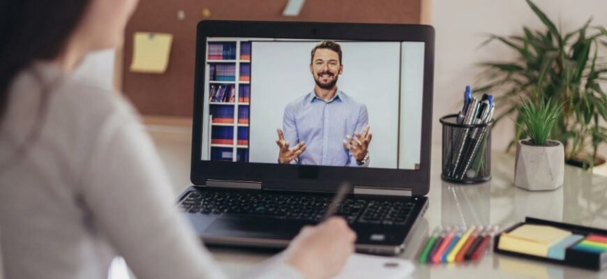 Що таке асинхронний урокі як він змінює освіту