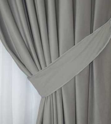 Бархат чи оксамит: обираємо найкращу тканину для вашого стилю