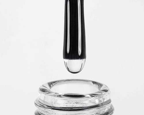 Чи потрібна база під полігель: Розбираємо важливість основи для манікюру