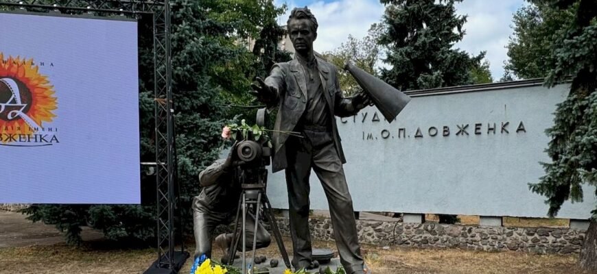 Чи потрібно освячувати пам’ятник: думки експертів та церковні традиції