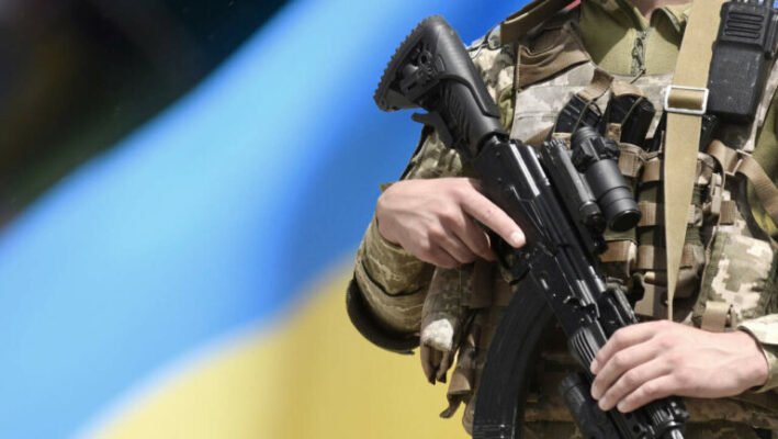 Чи потрібний дозвіл на стартову зброю в Україні: всі нюанси та правила