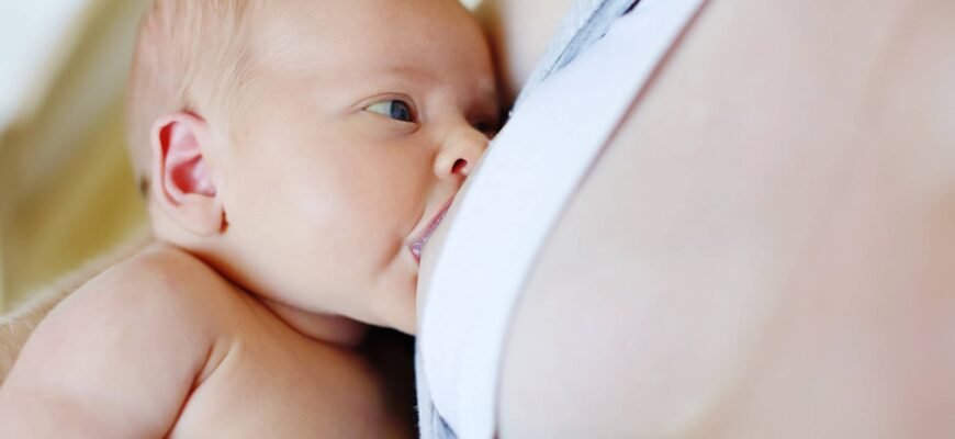 Чи варто будити немовля для нічного годування: поради та рекомендації