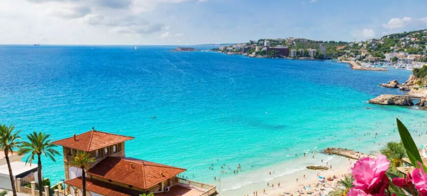 Іспанія: Відкриваючи Таємниці Морів та Океанів Узбережжя країни