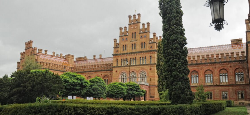 Що вище: інститут чи університет? Суть і відмінності закладів освіти