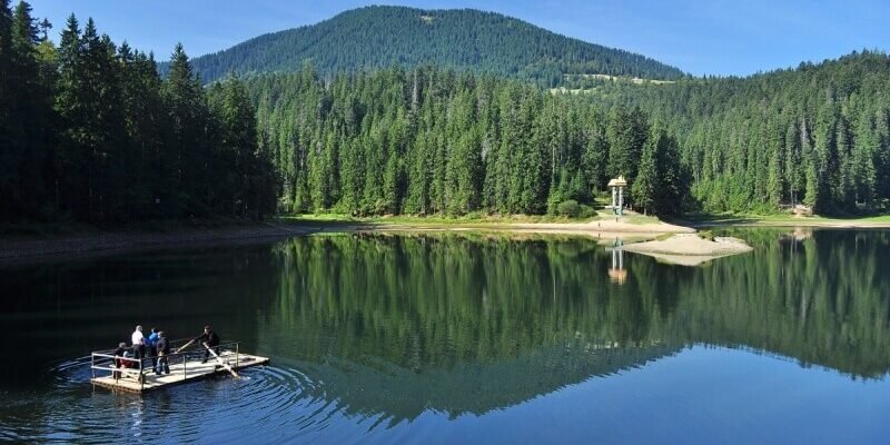 Площа озера Синевир: цікаві факти про розміри та унікальність водойми