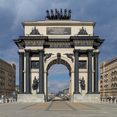 Ампір в архітектурі: історія стилю, його риси та вплив на сучасність Ампір в архітектурі: історія стилю, його риси та вплив на сучасність