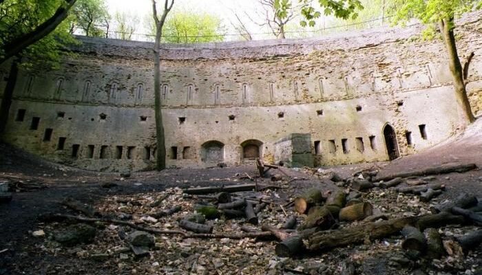 Нижня підпірна стіна нової Печерської фортеці: історія та значення