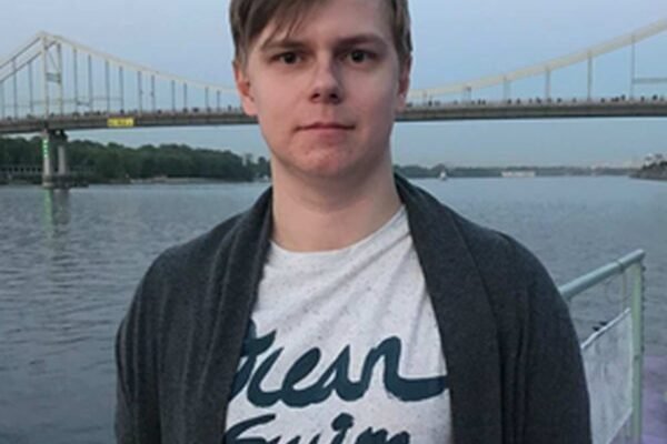 Сергій Кондратюк: Біографія та Внесок у Розвиток Культури Україні