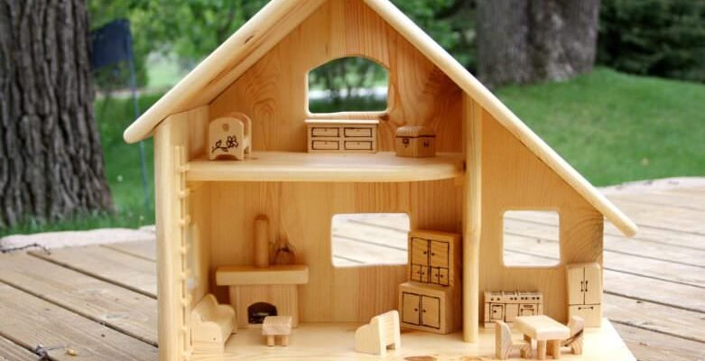 Як самостійно створити ляльковий будиночок: покрокова інструкція