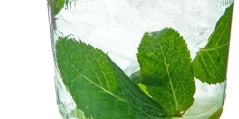 Як приготувати ідеальний напій мохіто: покроковий рецепт та поради