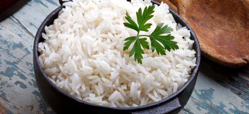 Чи можна собакам рис?