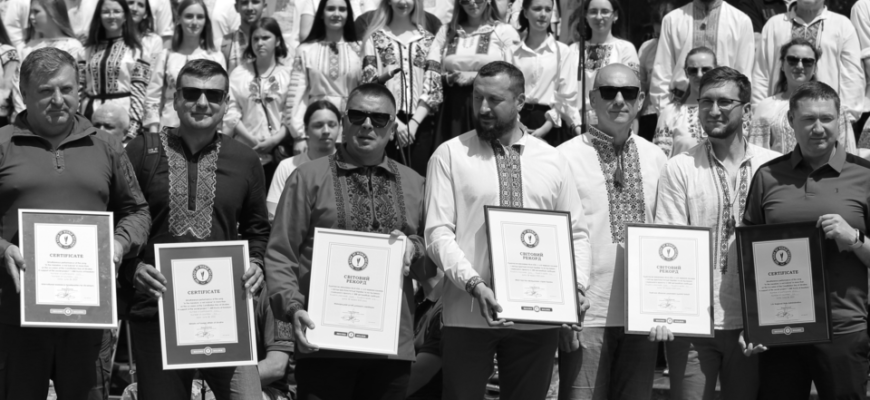 Чудовий і дружній колектив професіоналів, чуйний керівник та шикарно організований корпоратив