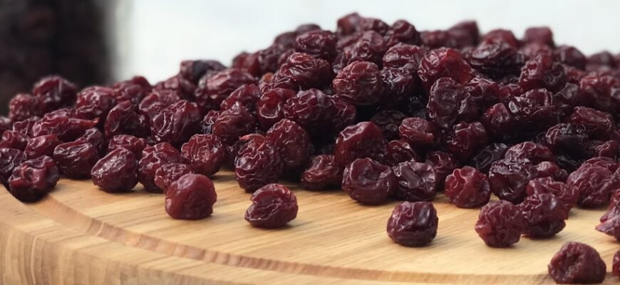 Як приготувати домашні цукати з вишні: покроковий рецепт та поради
