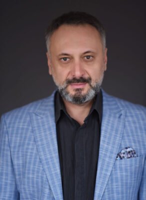 Сергій Дзялик: Життя та Кар’єра Видатного Українського Митця
