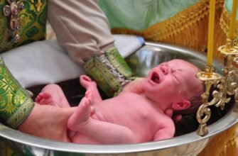 Хрещення — це таїнство, коли сам Господь цілує малюка