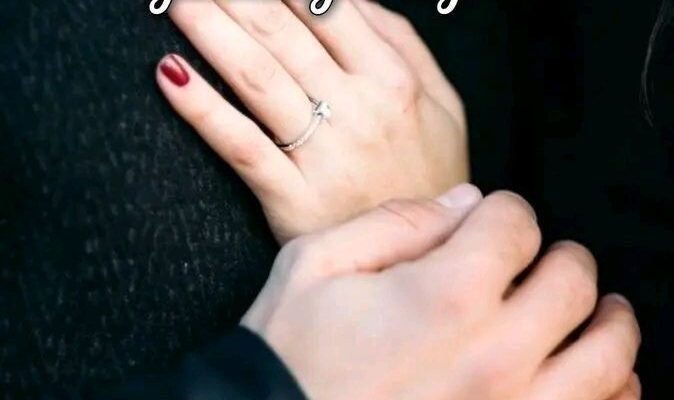 Коханий, сьогодні твій день. Нехай промінчики моєї любові торкнуться твого серця