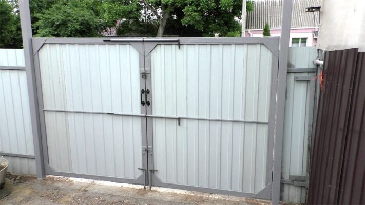 Як власноруч зробити надійні ворота: покрокова інструкція та поради