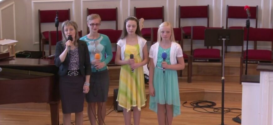 Мила моя мамо, ти — мій промінчик сонця