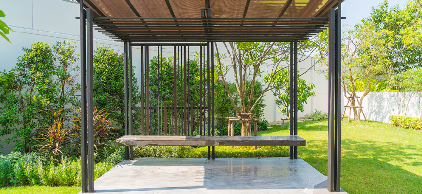 Як самостійно змайструвати надійний дах для вашої альтанки