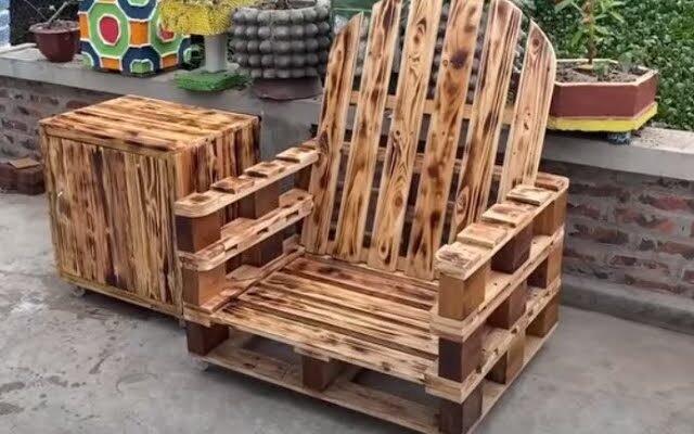 Як власноруч зробити стильне крісло з піддонів: покрокова інструкція