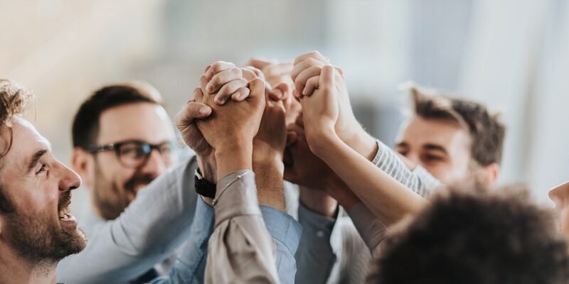 Шановний. Від усього колективу хочемо привітати Вас з Днем народження!