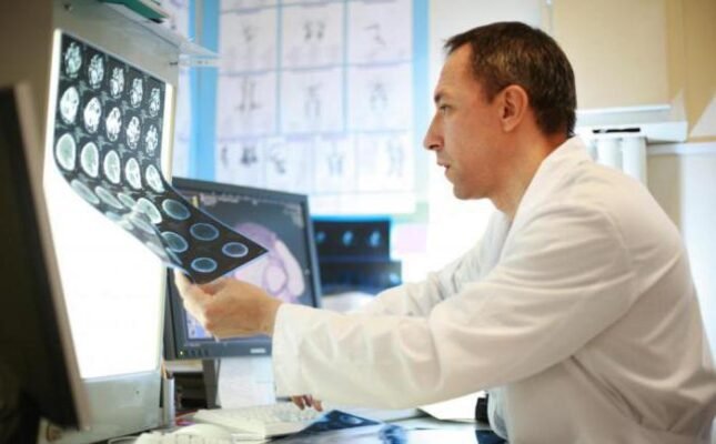 Синдром Клейне-Левіна: Причини, Симптоми та Методи Лікування
