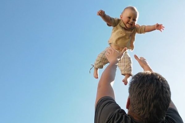 Синдром струшеної дитини: основні симптоми та ознаки небезпеки