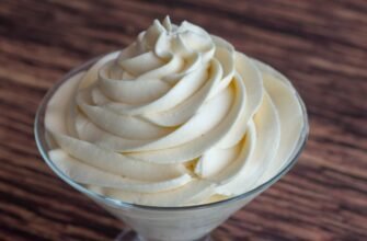 Як зробити ідеальний сирний крем: покроковий рецепт для початківців