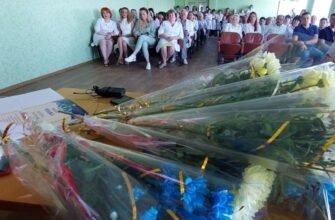 Вітаємо людей в білих халатах з професійним святом