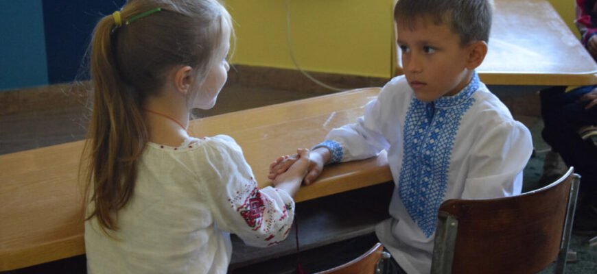 Вітаю з Днем знань! Впевнено крокуй до нових знань