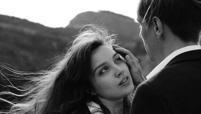 Якось два молоді джигіти посперечалися, які жінки красивіші