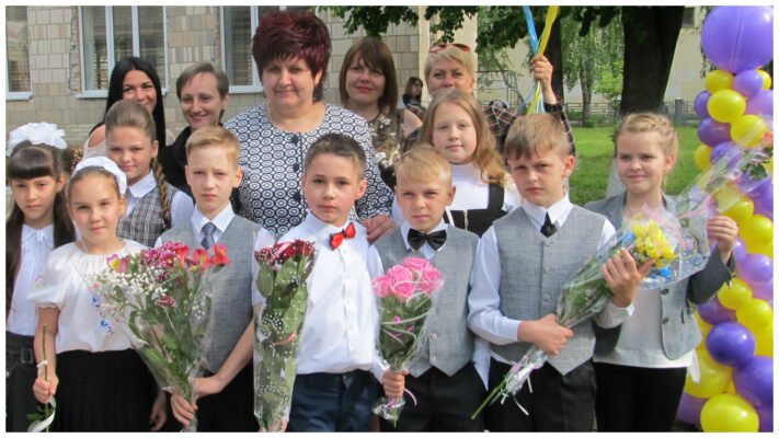 З випускним! Для молоді відкриваються всі двері