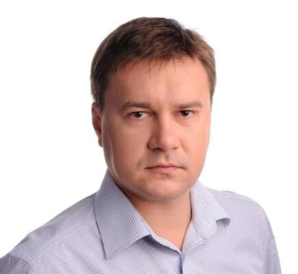 Віталій Цимбалюк: Біографія, Досягнення та Вплив на Мистецтво України Віталій Цимбалюк: Біографія, Досягнення та Вплив на Мистецтво України