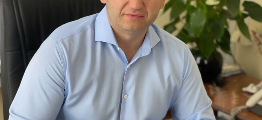 Коваленко Сергій Іванович: Біографія та Досягнення Відомого Лідера