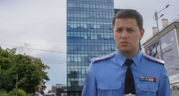 Сергій Вязмікін: Життєвий Шлях та Внесок у Культуру України Сергій Вязмікін: Життєвий Шлях та Внесок у Культуру України
