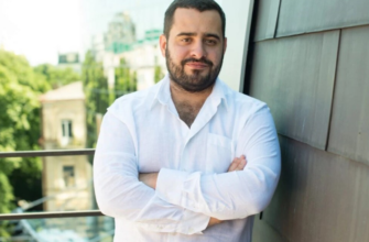 Довбенко Андрій Михайлович: Біографія та Досягнення Юриста