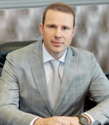 Сергій Анатолійович Мінько: Життєвий Шлях та Досягнення в Політиці Сергій Анатолійович Мінько: Життєвий Шлях та Досягнення в Політиці