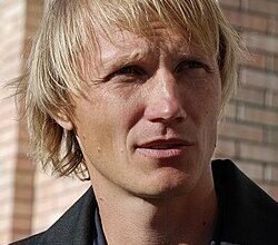 Андрій Леонідович Гусін: Біографія, Кар’єра та Досягнення у Футболі