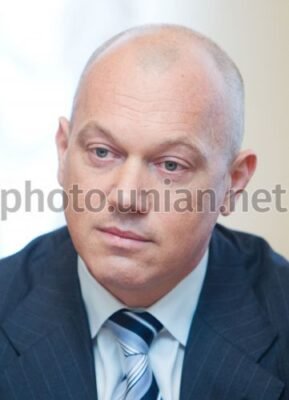 Андрій Вінграновський: Життя та Творчість Видатного Українця Андрій Вінграновський: Життя та Творчість Видатного Українця