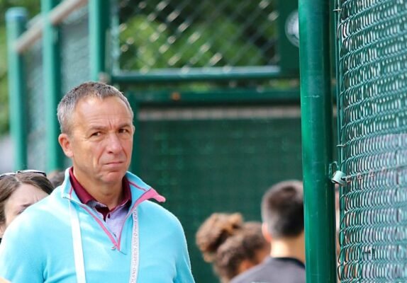 Лагур Сергій Миколайович: Біографія та Внесок в Розвиток Галузі Лагур Сергій Миколайович: Біографія та Внесок в Розвиток Галузі