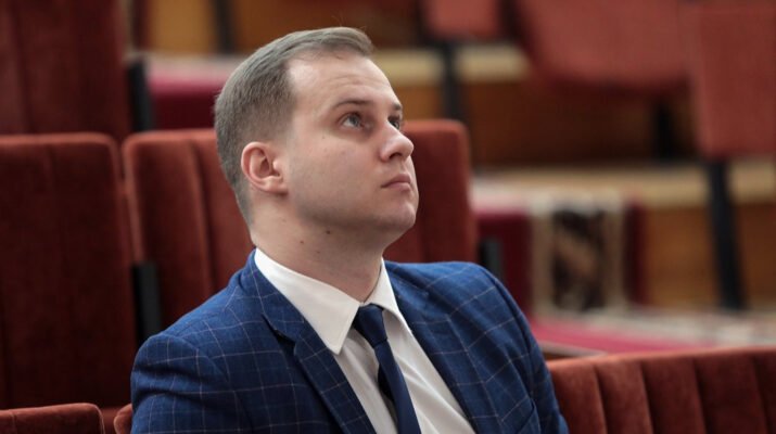 Андрій Синюк: Життєвий шлях, досягнення та успіхи відомого діяча