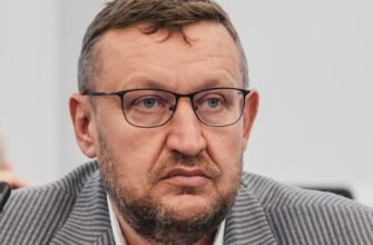 Петро Михайлович Адамик: Біографія та Внесок у Сучасну Україну