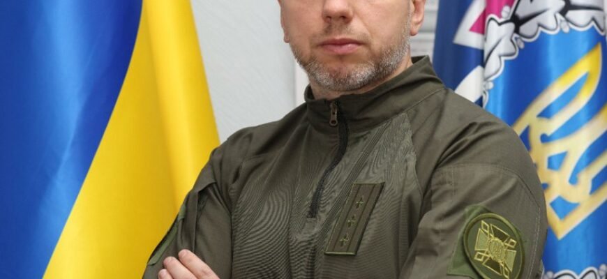 Гречанюк Сергій Костянтинович: Біографія, Досягнення, Внески в Україну