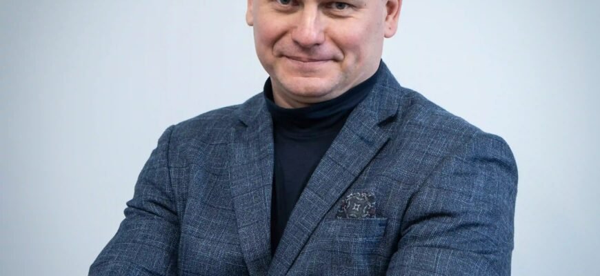 Андрій Пивоваров: кар’єра, досягнення та особисте життя українського діяча
