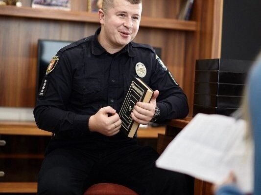 Андрій Крутень: Професійний шлях та досягнення експерта економіки