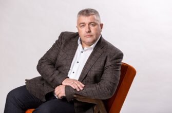Лабазюк Петро Петрович: Біографія та Досягнення Політика