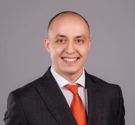 Віталій Власюк: життєвий шлях та досягнення українського діяча